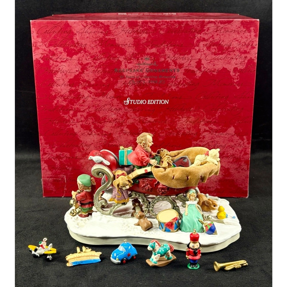Hallmark 1998 Studio Edition CHRISTMAS EVE PREPARATIONS Display & Ornaments KOC